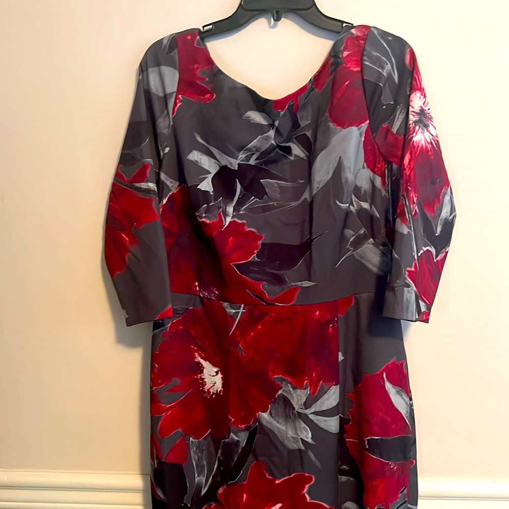 Beautiful dress by KAY UNGER